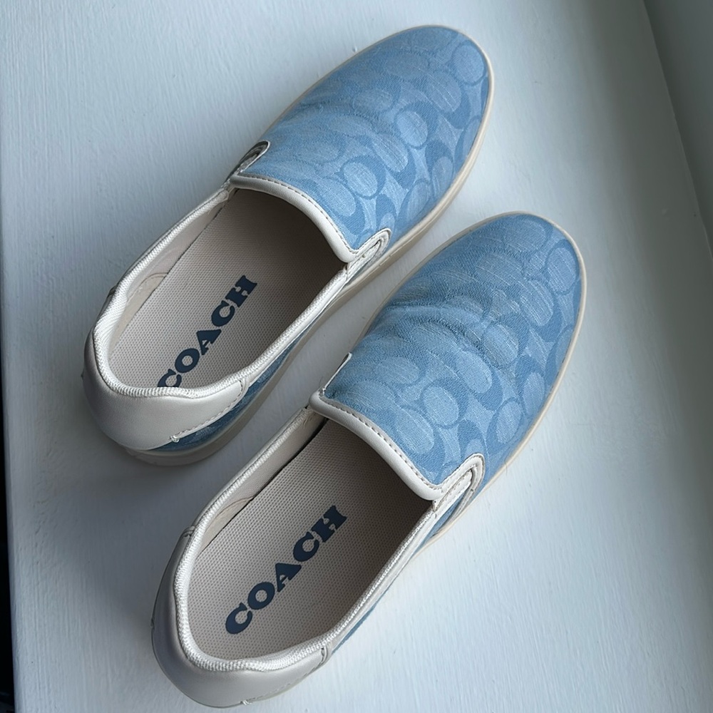 Coach Wells slip on sneakers size 8.5 chambray blue signature canvas